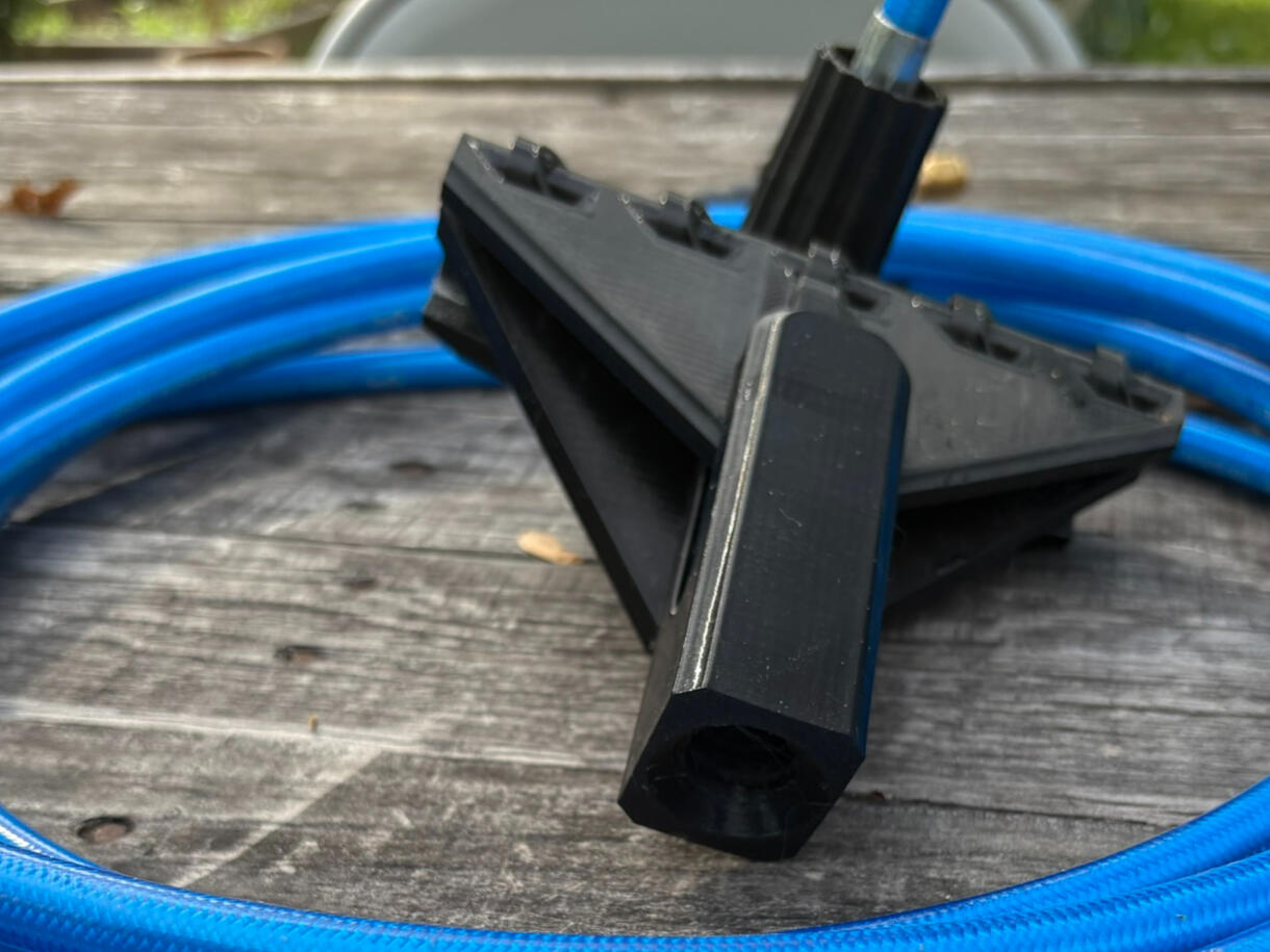 Gutter Slide Pro detail