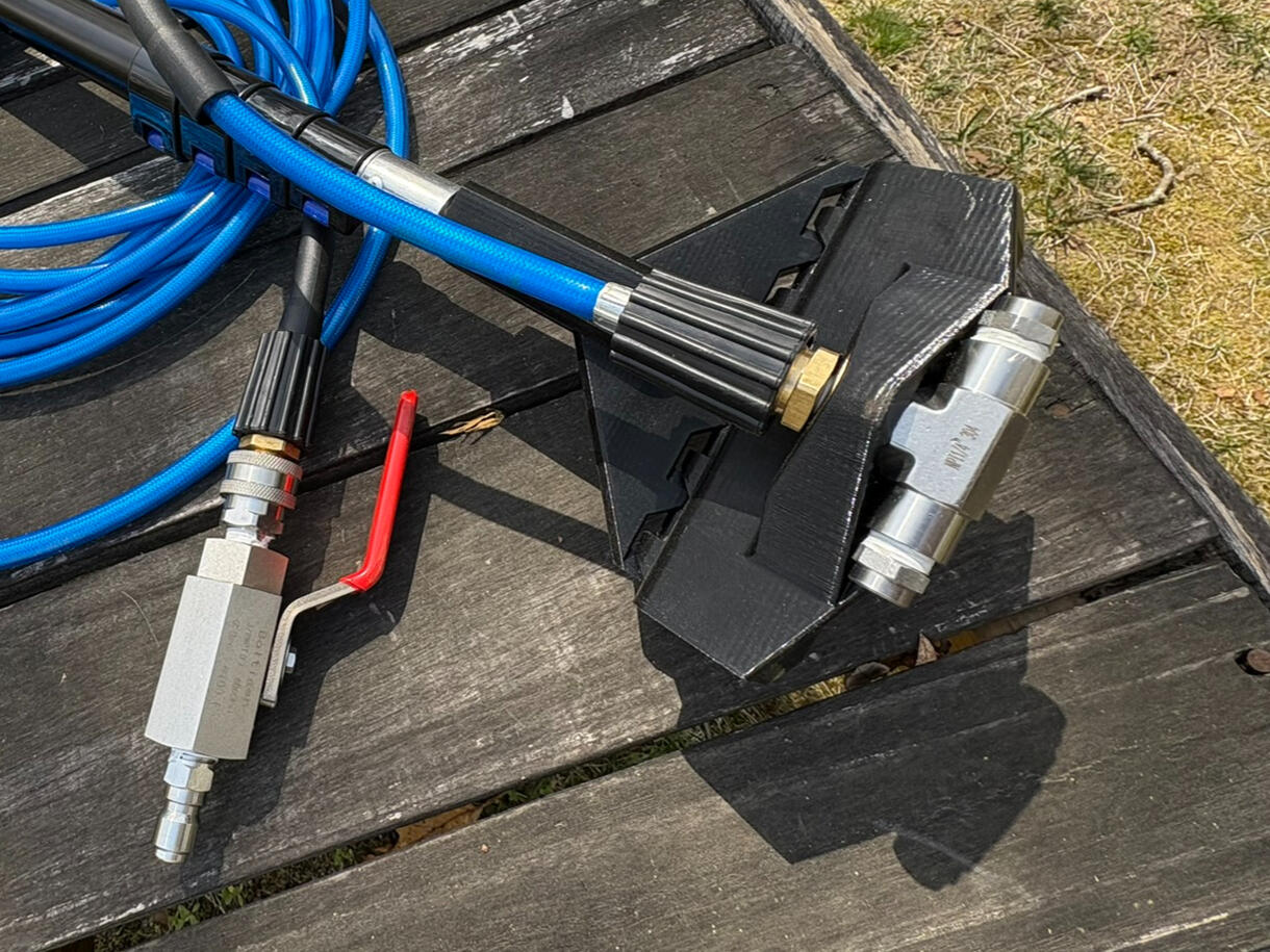 Gutter cleaning result